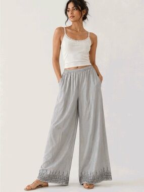 Victoria's Secret Light Gray Wide-Leg Embroidered Hem Lounge Pants M